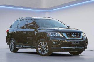 2019 Nissan Pathfinder SL FWD photo