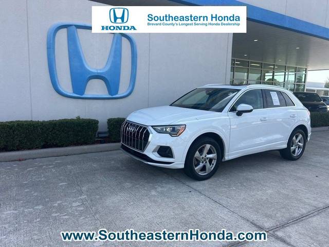 2020 Audi Q3 Premium AWD photo