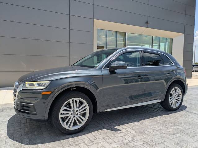 2020 Audi Q5 Premium Plus AWD photo