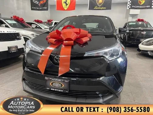 2019 Toyota C-HR XLE FWD photo