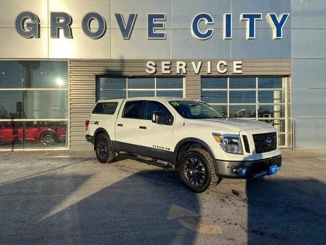 2019 Nissan Titan PRO-4X 4WD photo