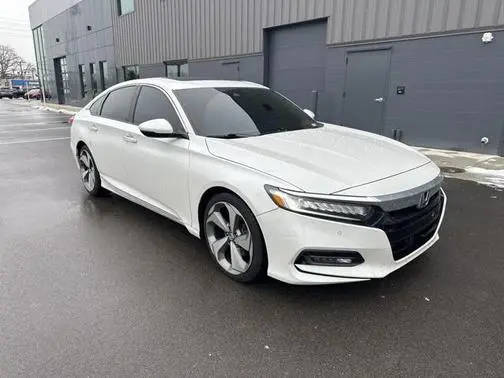 2020 Honda Accord Touring FWD photo