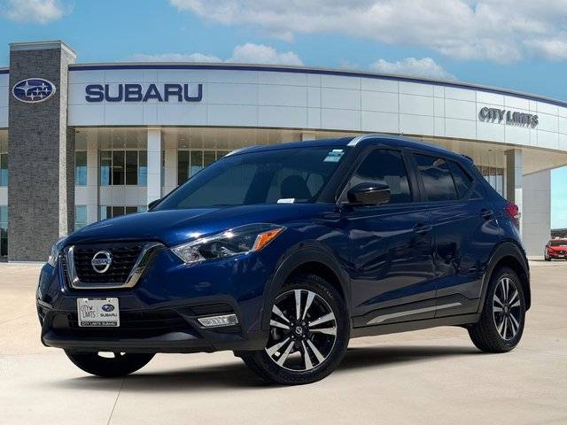 2019 Nissan Kicks SR FWD photo