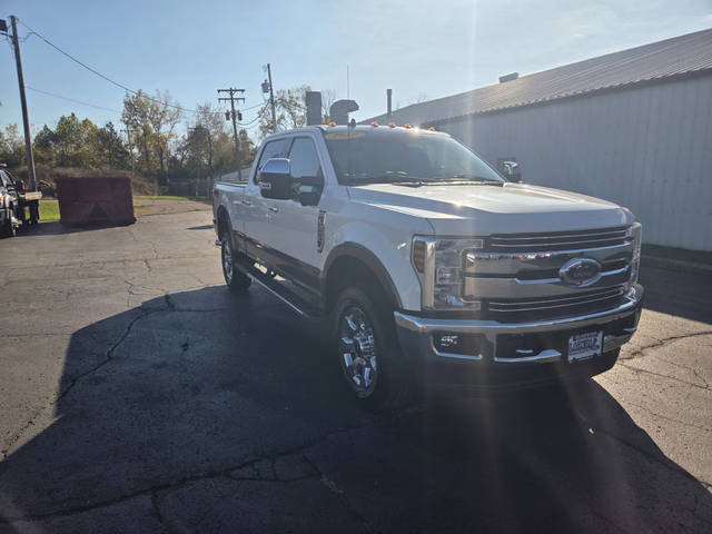 2019 Ford F-250 Super Duty LARIAT 4WD photo