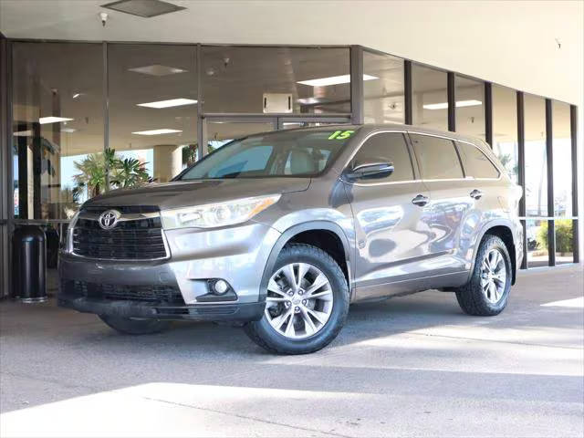 2015 Toyota Highlander LE AWD photo