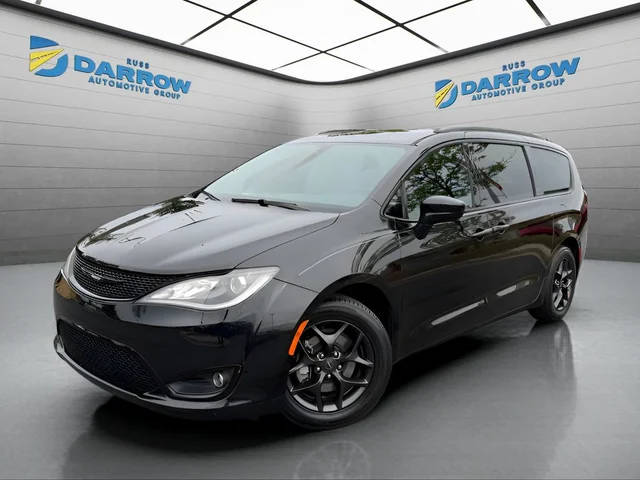 2020 Chrysler Pacifica Minivan Touring L FWD photo