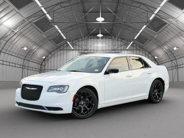 2019 Chrysler 300 Touring RWD photo