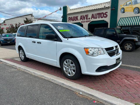 2019 Dodge Grand Caravan SE FWD photo