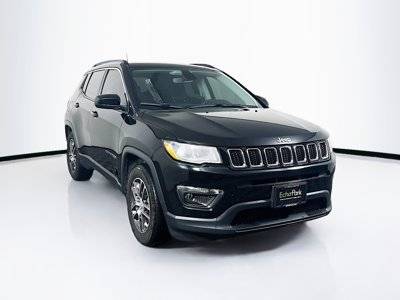 2020 Jeep Compass Latitude w/Sun/Wheel Pkg FWD photo