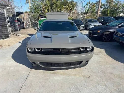 2019 Dodge Challenger SXT RWD photo