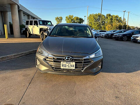 2019 Hyundai Elantra SEL FWD photo