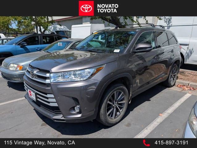 2019 Toyota Highlander XLE AWD photo