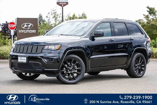 2020 Jeep Grand Cherokee Altitude 4WD photo
