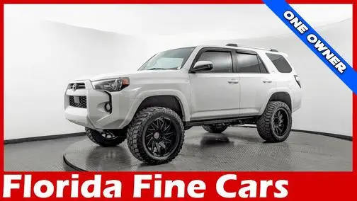 2020 Toyota 4Runner SR5 4WD photo
