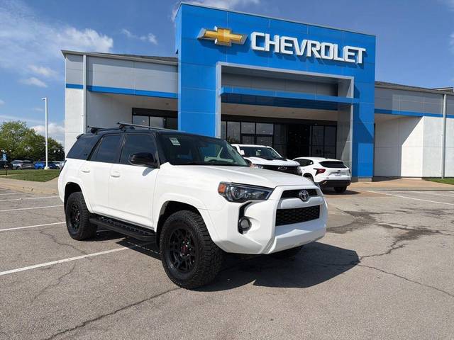 2019 Toyota 4Runner SR5 4WD photo