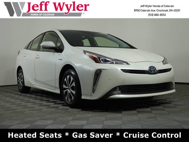 2020 Toyota Prius XLE AWD photo