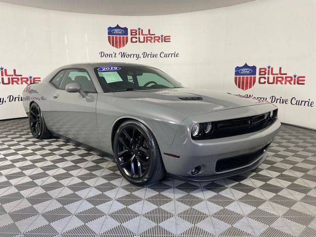 2019 Dodge Challenger SXT RWD photo