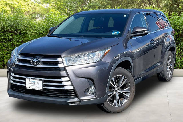 2019 Toyota Highlander LE Plus AWD photo