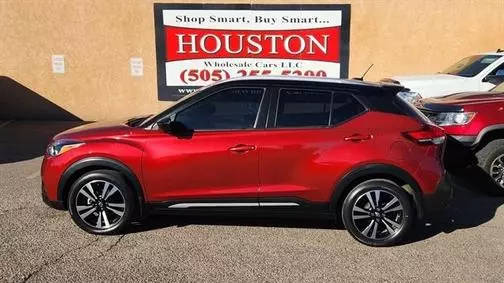 2019 Nissan Kicks SR FWD photo