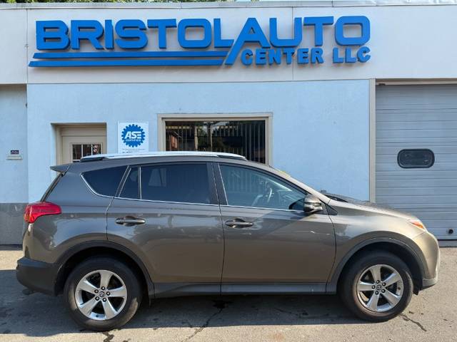 2015 Toyota RAV4 XLE AWD photo