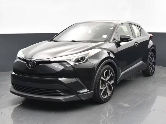 2019 Toyota C-HR XLE FWD photo