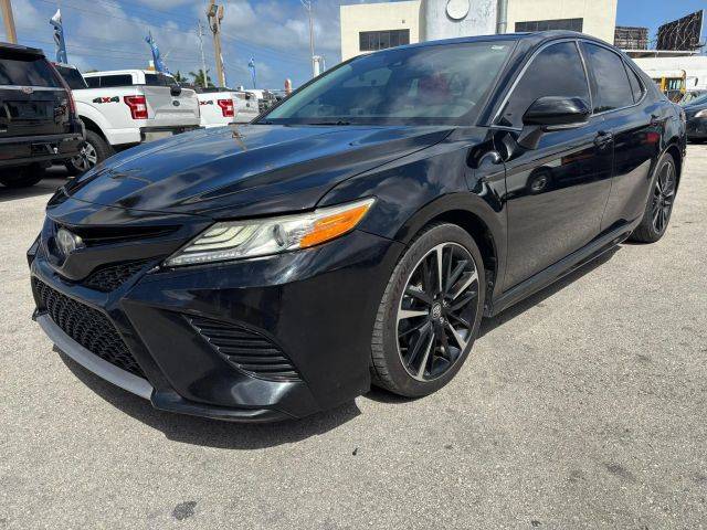 2020 Toyota Camry XSE FWD photo