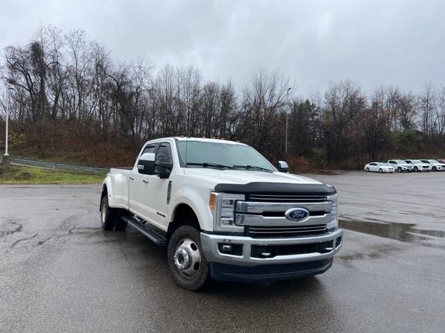 2019 Ford F-350 Super Duty LARIAT 4WD photo