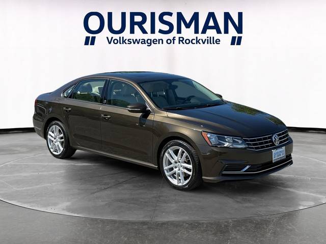 2019 Volkswagen Passat 2.0T Wolfsburg Edition FWD photo