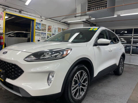 2020 Ford Escape SEL AWD photo