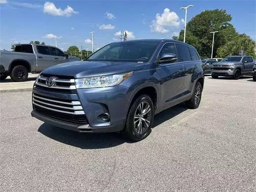 2019 Toyota Highlander LE FWD photo