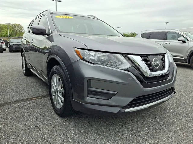 2017 Nissan Rogue SV AWD photo
