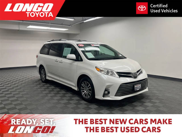 2020 Toyota Sienna XLE FWD photo