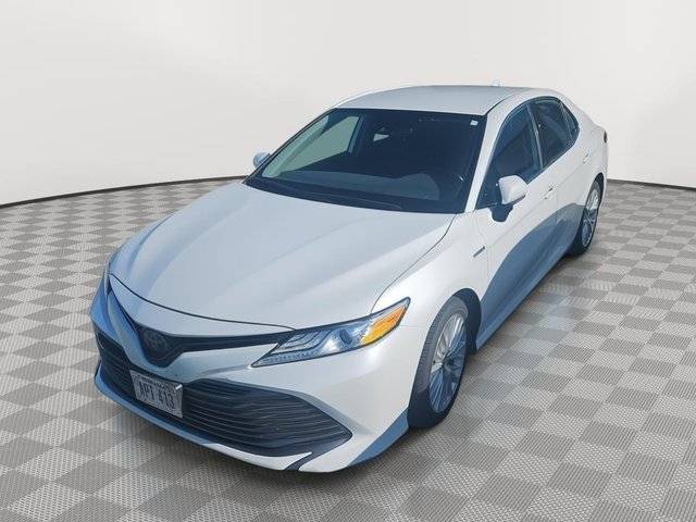2020 Toyota Camry Hybrid XLE FWD photo