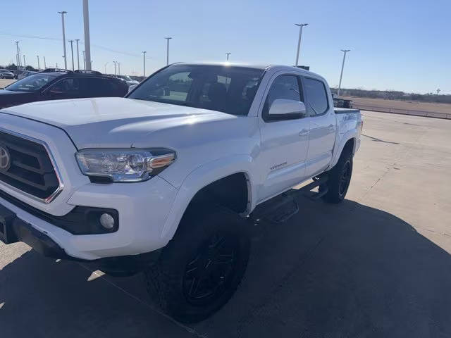 2020 Toyota Tacoma SR5 4WD photo