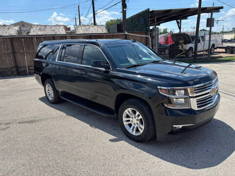 2018 Chevrolet Suburban LT RWD photo