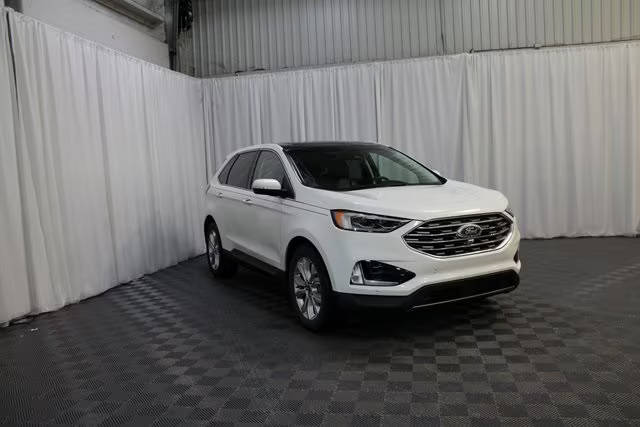 2020 Ford Edge Titanium AWD photo