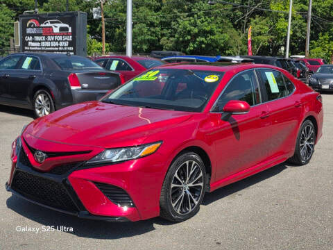 2020 Toyota Camry SE FWD photo