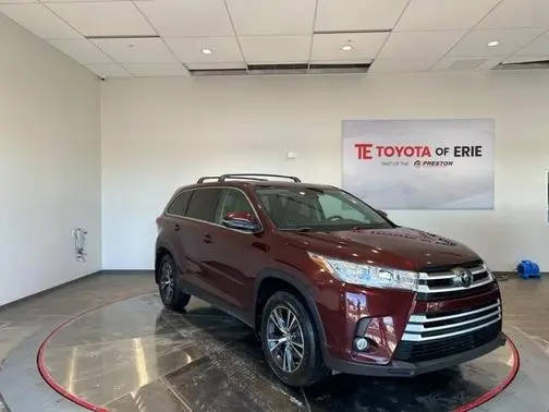 2019 Toyota Highlander LE Plus AWD photo
