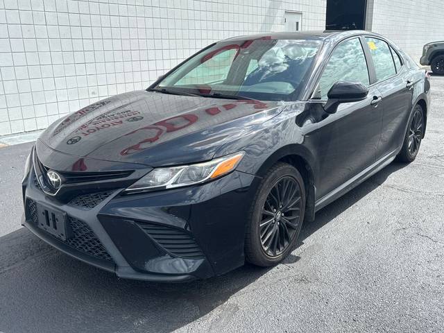 2020 Toyota Camry SE Nightshade FWD photo
