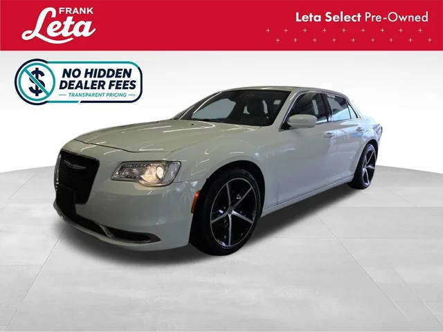 2019 Chrysler 300 Touring RWD photo