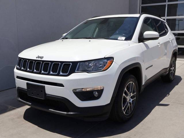 2020 Jeep Compass Latitude w/Sun/Wheel Pkg FWD photo