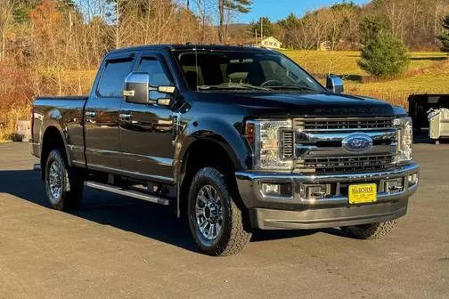 2019 Ford  XLT 4WD photo