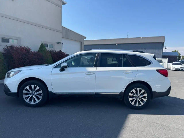 2018 Subaru Outback Touring AWD photo