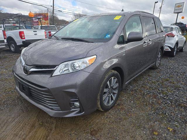 2020 Toyota Sienna XLE Premium AWD photo