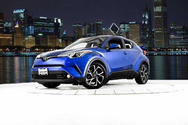 2019 Toyota C-HR XLE FWD photo