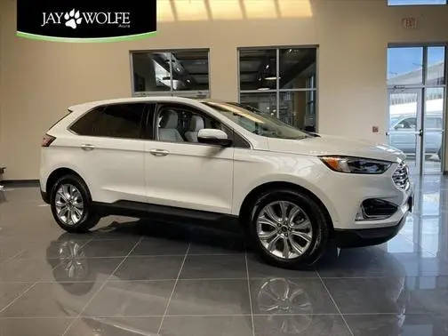 2020 Ford Edge Titanium AWD photo