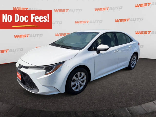 2020 Toyota Corolla LE FWD photo