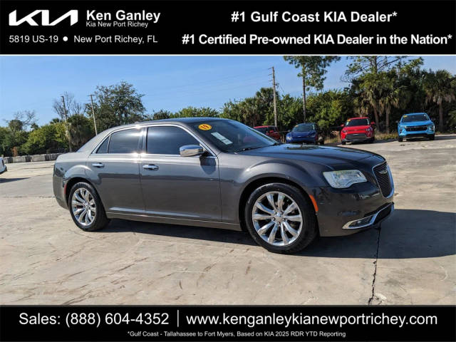 2019 Chrysler 300 Limited RWD photo