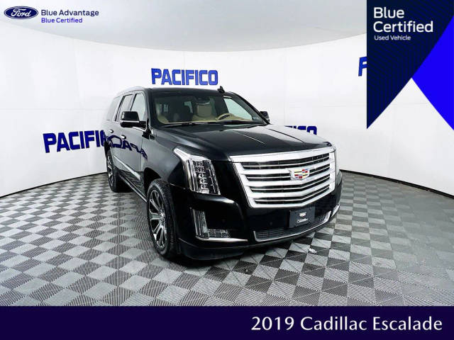 2019 Cadillac Escalade Platinum 4WD photo