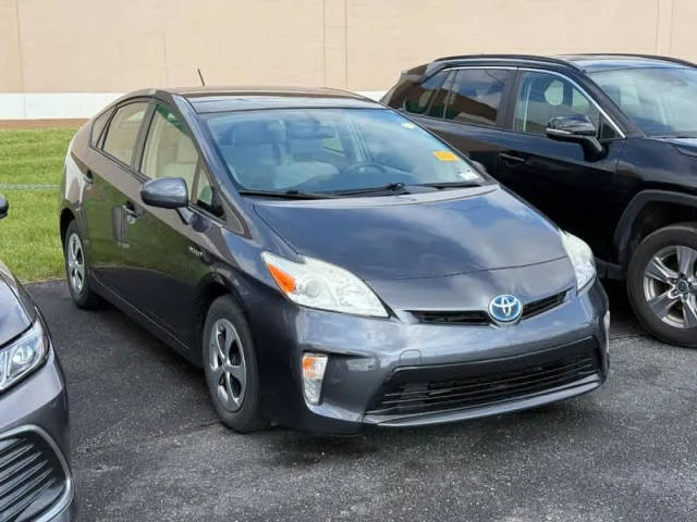 2015 Toyota Prius Three FWD photo